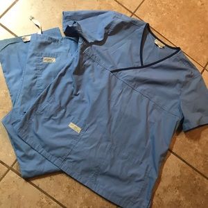 Urbane scrub set blue